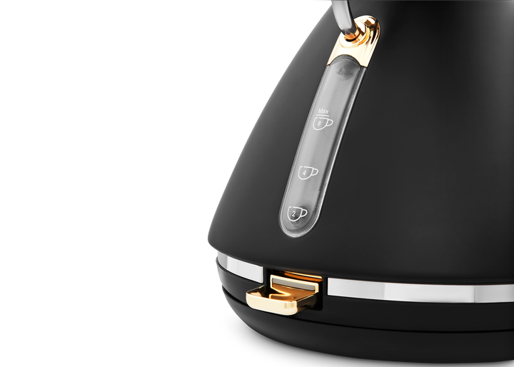 Accents Gold Pyramid Kettle Black