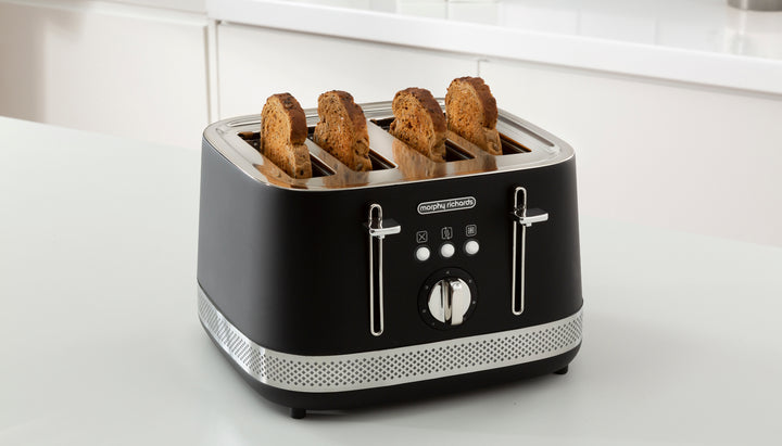 Illumination 4-Slice Toaster Black