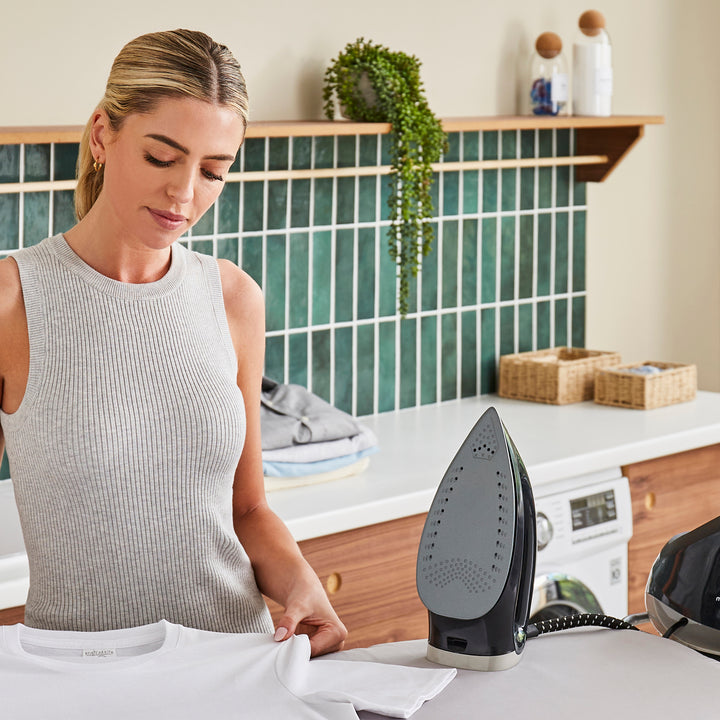 Easy Steam 2400w Steam Generator Iron
